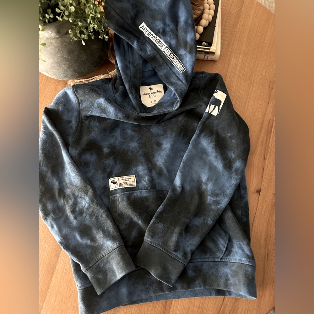 Abercrombie and Fitch Sweater